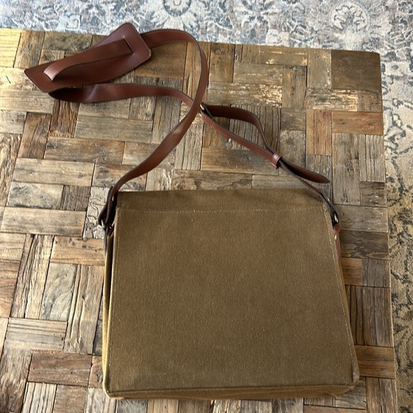 M&M Canvas Satchal Messenger Bag - Picture 6 of 10
